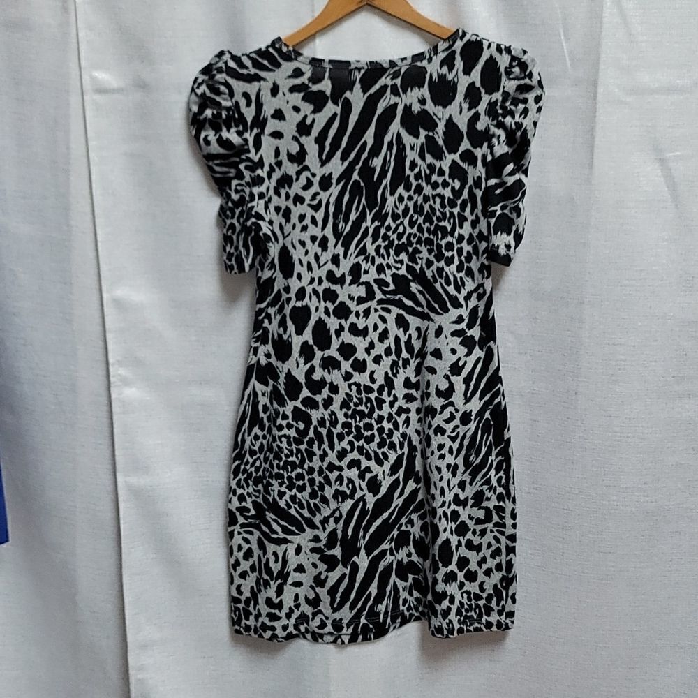 Adorable Little Girls Dress Size 16 - Picture 7 of 7